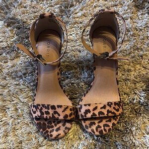 Torrid Brown Tan Sandals Versatile Comfortable Design